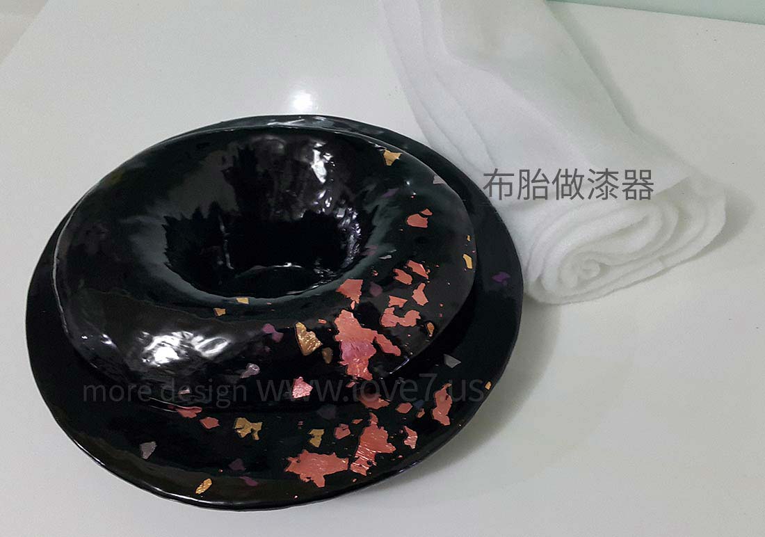 貼箔布胎製作成的漆器工藝品